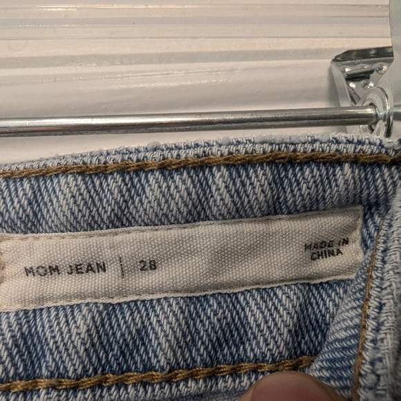 Pacsun Mom Jeans Light Wash Raw Hem Denim High Rise straight sz 28 grunge boho - Picture 4 of 12